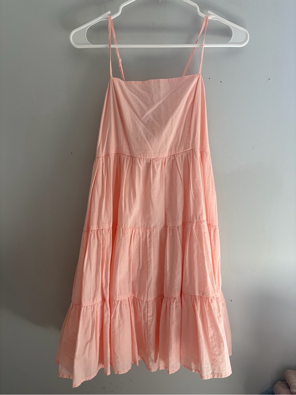 Francesca’s Blue Rain Peach Pink Tiered Spaghetti-Strap Midi Dress